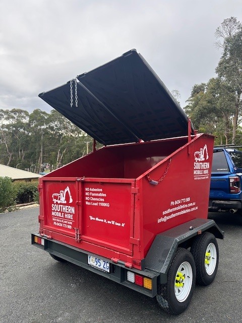 Mobile skip bin for hire in Kingston and surrounds, Tasmania