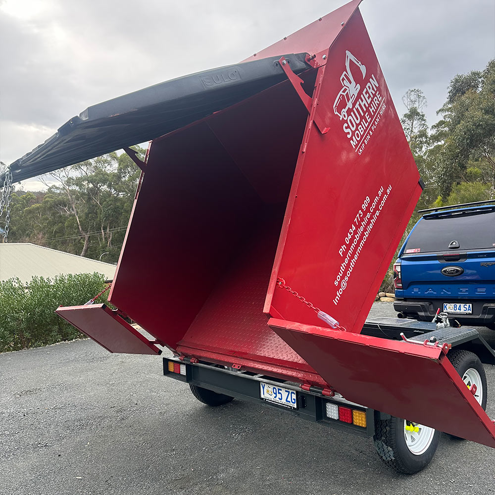 Mobile skip bin for hire in Kingston and surrounds, Tasmania