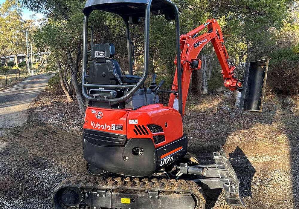 Mini excavator for hire in Kingston and surrounds, Tasmania