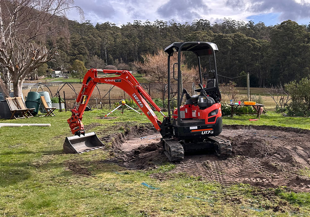 Mini digger for hire for tight access projects in Kingston and surrounds, Tasmania