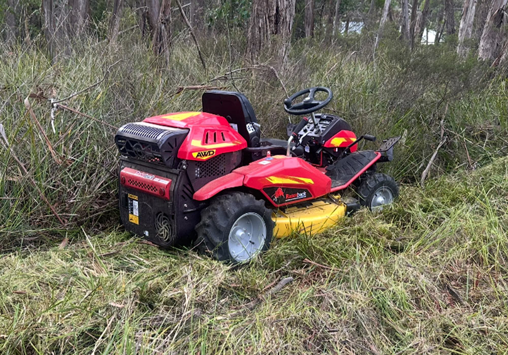 Ride on mower for hire in Kingston and surrounds, Tasmania