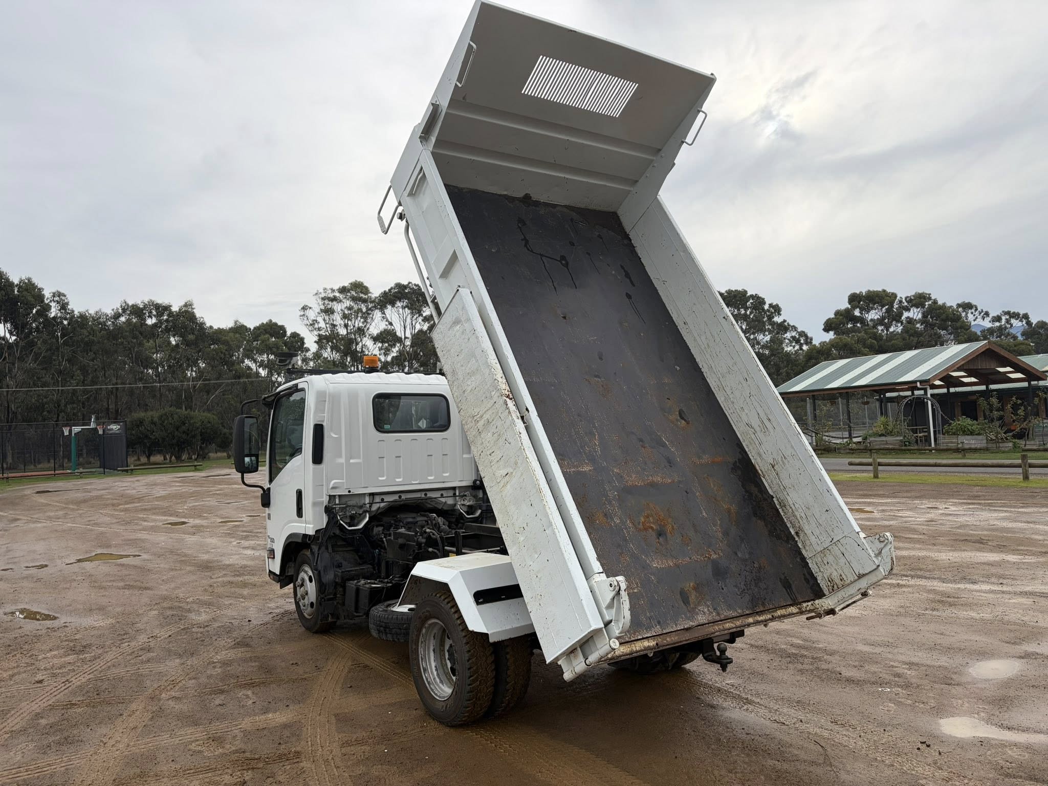Tipper truck hire southern Tasmania